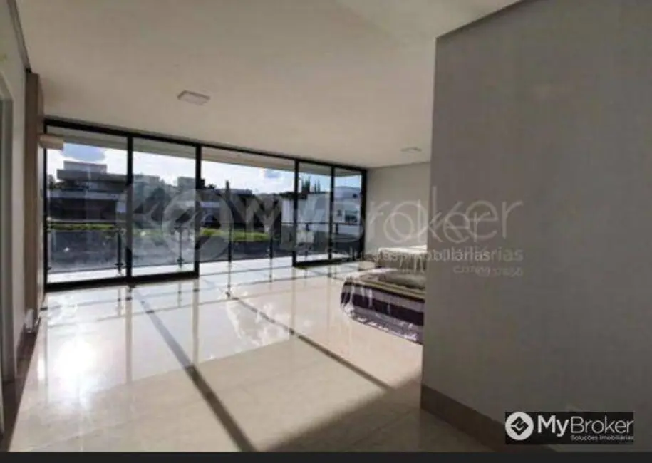 Sobrado com 4 quartos à venda, 680m2 em Jardins Milão, Goiania - GO - imagem 4 Foto 4 de Sobrado com 4 quartos à venda, 680m2 em Jardins Milão, Goiania - GO