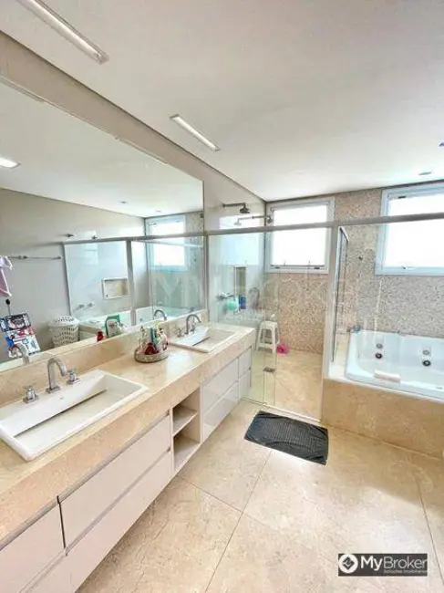 Foto 3 de Sobrado com 4 quartos à venda, 546m2 em Alphaville Flamboyant Residencial Araguaia, Goiania - GO