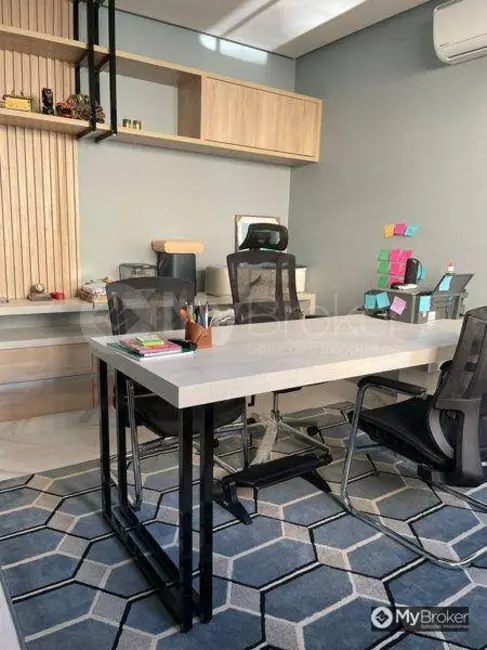 Sobrado com 4 quartos à venda, 525m2 em Alphaville Flamboyant Residencial Araguaia, Goiania - GO - imagem 5 Foto 5 de Sobrado com 4 quartos à venda, 525m2 em Alphaville Flamboyant Residencial Araguaia, Goiania - GO