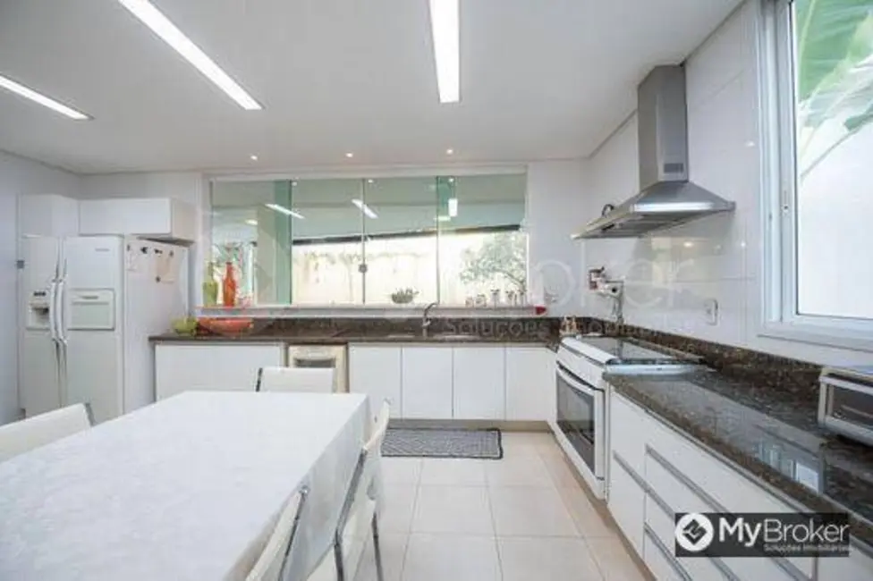 Foto 1 de Sobrado com 5 quartos à venda, 685m2 em Residencial Alphaville Flamboyant, Goiania - GO