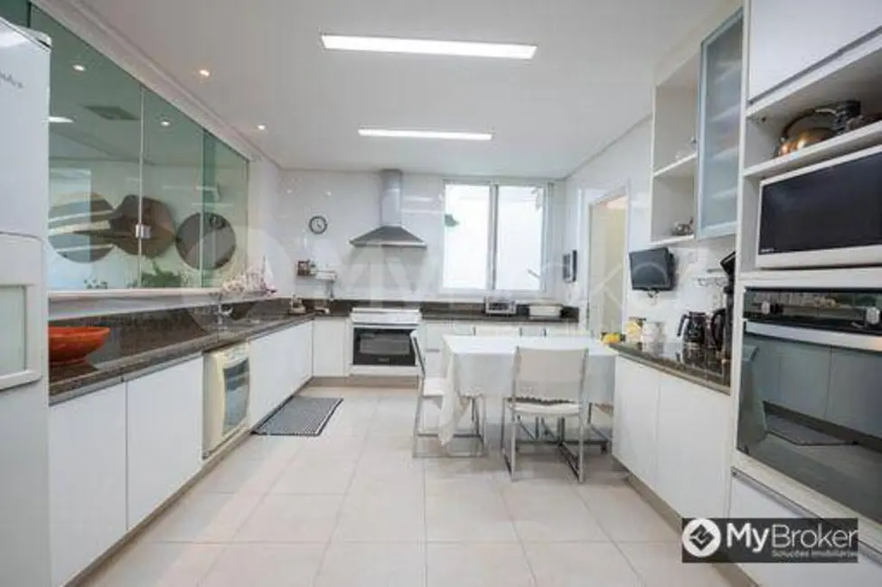 Foto 2 de Sobrado com 5 quartos à venda, 685m2 em Residencial Alphaville Flamboyant, Goiania - GO
