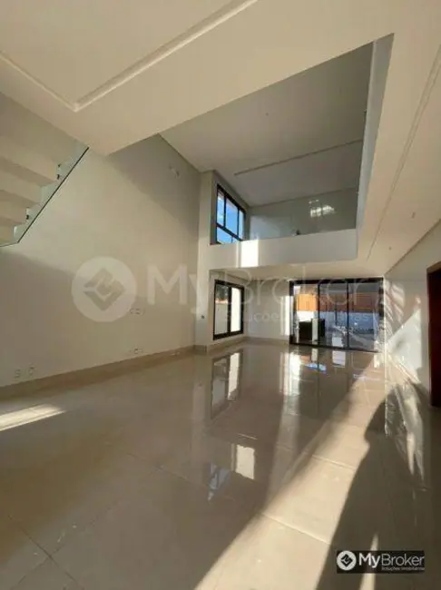 Sobrado com 4 quartos à venda, 661m2 em Residencial Alphaville Flamboyant, Goiania - GO - imagem 8 Foto 8 de Sobrado com 4 quartos à venda, 661m2 em Residencial Alphaville Flamboyant, Goiania - GO