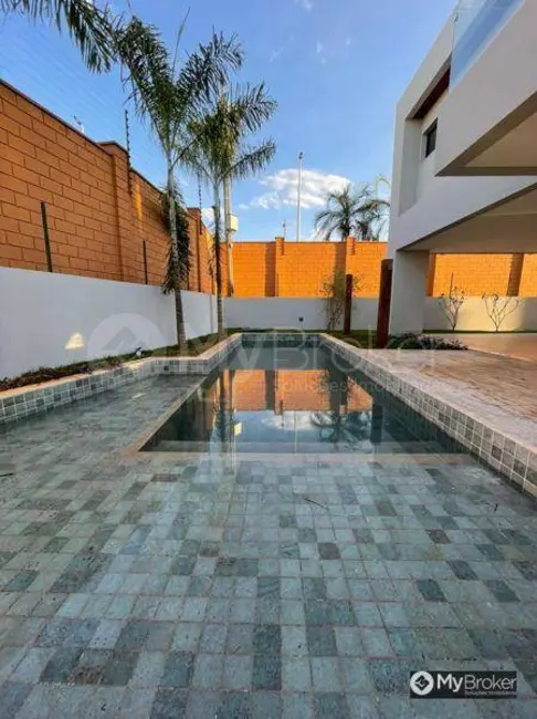 Foto 2 de Sobrado com 4 quartos à venda, 661m2 em Residencial Alphaville Flamboyant, Goiania - GO