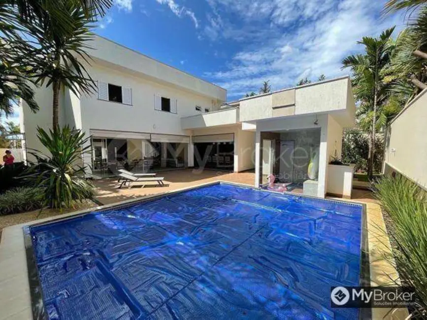 Sobrado com 4 quartos à venda, 648m2 em Jardins Paris, Goiania - GO - imagem 8 Foto 8 de Sobrado com 4 quartos à venda, 648m2 em Jardins Paris, Goiania - GO