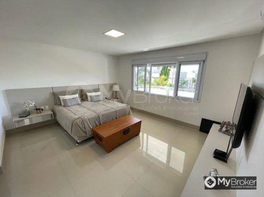 Sobrado com 4 quartos à venda, 648m2 em Jardins Paris, Goiania - GO - imagem 3 Foto 3 de Sobrado com 4 quartos à venda, 648m2 em Jardins Paris, Goiania - GO