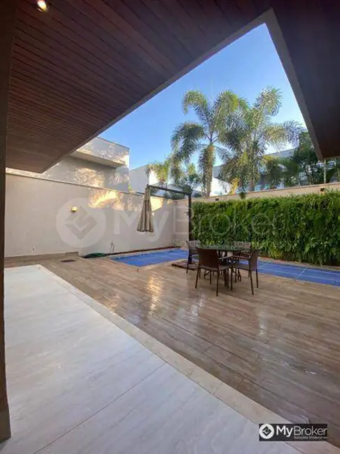 Foto 4 de Sobrado com 4 quartos à venda, 465m2 em Jardins Verona, Goiania - GO