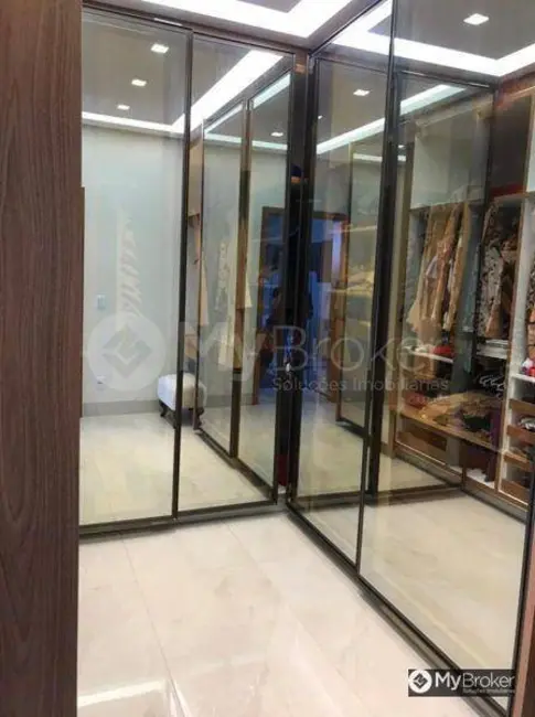 Foto 3 de Sobrado com 4 quartos à venda, 440m2 em Jardins Verona, Goiania - GO