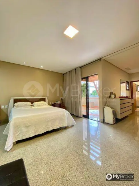 Foto 4 de Sobrado com 4 quartos à venda, 525m2 em Jardins Verona, Goiania - GO