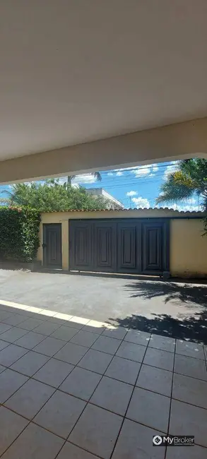 Foto 7 de Casa com 3 quartos à venda, 690m2 em Setor Leste Universitário, Goiania - GO