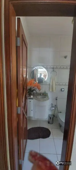 Foto 6 de Casa com 3 quartos à venda, 690m2 em Setor Leste Universitário, Goiania - GO