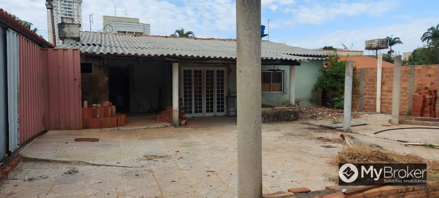 Foto 3 de Terreno / Lote à venda, 336m2 em Setor Leste Universitário, Goiania - GO