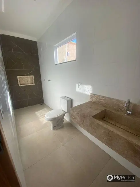 Foto 2 de Casa com 3 quartos à venda, 180m2 em Aparecida De Goiania - GO
