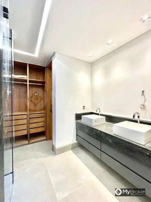 Casa de Condomínio com 6 quartos à venda, 706m2 em Alphaville Flamboyant Residencial Araguaia, Goiania - GO - imagem 4 Foto 4 de Casa de Condomínio com 6 quartos à venda, 706m2 em Alphaville Flamboyant Residencial Araguaia, Goiania - GO