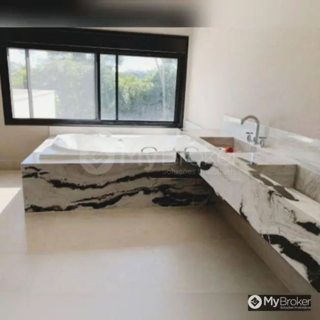 Foto 4 de Sobrado com 4 quartos à venda, 1634m2 em Alphaville Flamboyant Residencial Araguaia, Goiania - GO