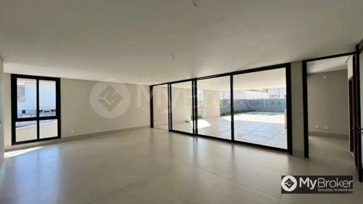 Casa de Condomínio com 4 quartos à venda, 772m2 em Residencial Alphaville Flamboyant, Goiania - GO - imagem 9 Foto 9 de Casa de Condomínio com 4 quartos à venda, 772m2 em Residencial Alphaville Flamboyant, Goiania - GO