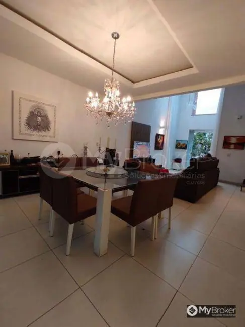 Foto 2 de Sobrado com 3 quartos à venda, 360m2 em Loteamento Portal do Sol I, Goiania - GO