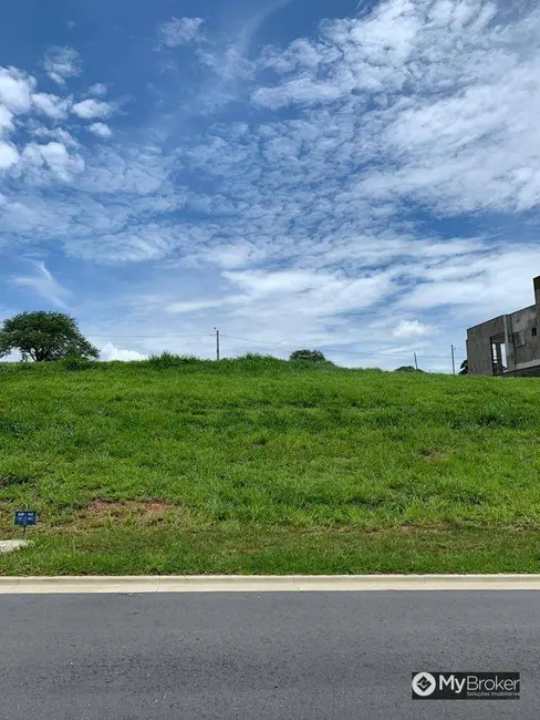 Terreno / Lote à venda, 300m2 em Senador Canedo - GO - imagem 3 Foto 3 de Terreno / Lote à venda, 300m2 em Senador Canedo - GO