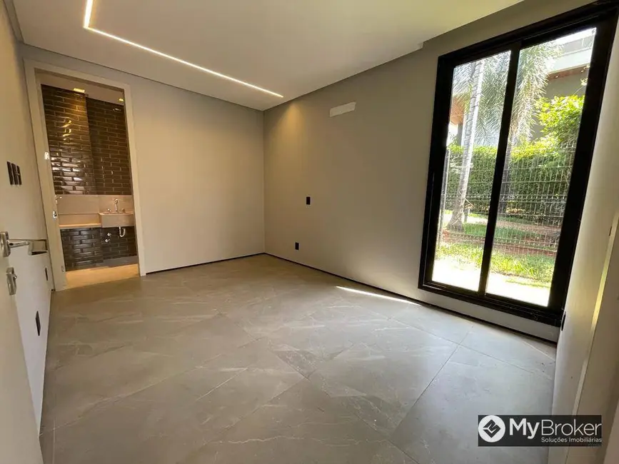 Foto 6 de Sobrado com 4 quartos à venda, 442m2 em Jardins Valência, Goiania - GO