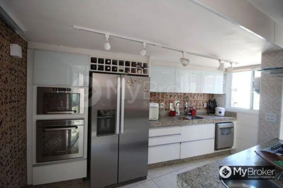 Casa com 4 quartos à venda, 377m2 em Setor Leste Universitário, Goiania - GO - imagem 8 Foto 8 de Casa com 4 quartos à venda, 377m2 em Setor Leste Universitário, Goiania - GO