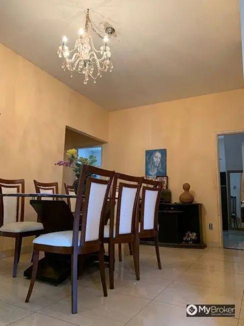 Foto 1 de Casa com 4 quartos à venda, 425m2 em Parque das Amendoeiras, Goiania - GO