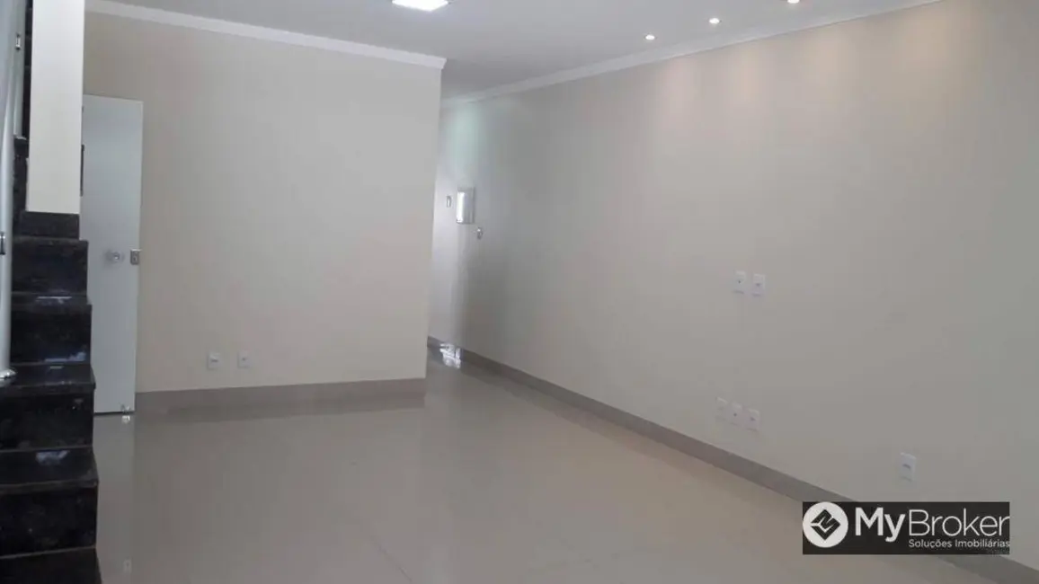 Sobrado com 4 quartos à venda, 200m2 em Setor Jaó, Goiania - GO - imagem 4 Foto 4 de Sobrado com 4 quartos à venda, 200m2 em Setor Jaó, Goiania - GO