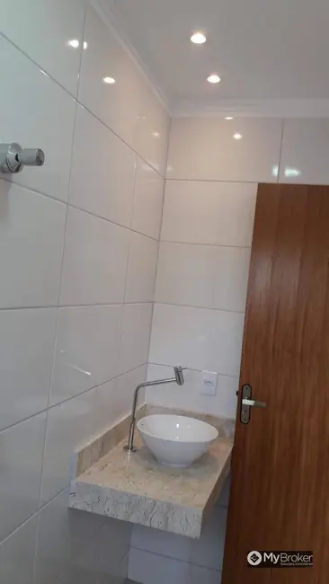Sobrado com 4 quartos à venda, 200m2 em Setor Jaó, Goiania - GO - imagem 6 Foto 6 de Sobrado com 4 quartos à venda, 200m2 em Setor Jaó, Goiania - GO