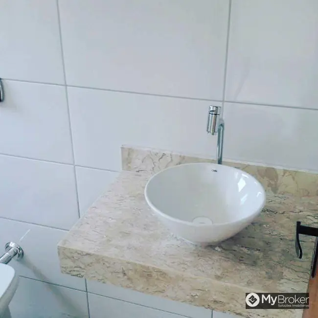 Sobrado com 4 quartos à venda, 200m2 em Setor Jaó, Goiania - GO - imagem 7 Foto 7 de Sobrado com 4 quartos à venda, 200m2 em Setor Jaó, Goiania - GO