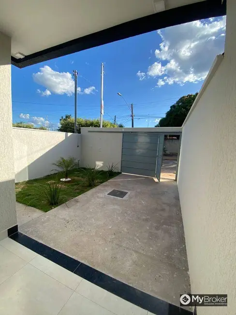 Foto 2 de Casa com 3 quartos à venda, 332m2 em Vila Pedroso, Goiania - GO