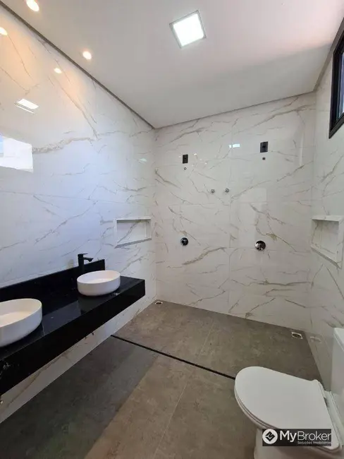 Foto 7 de Casa de Condomínio com 4 quartos à venda, 360m2 em Residencial Condomínio Jardim Veneza, Senador Canedo - GO