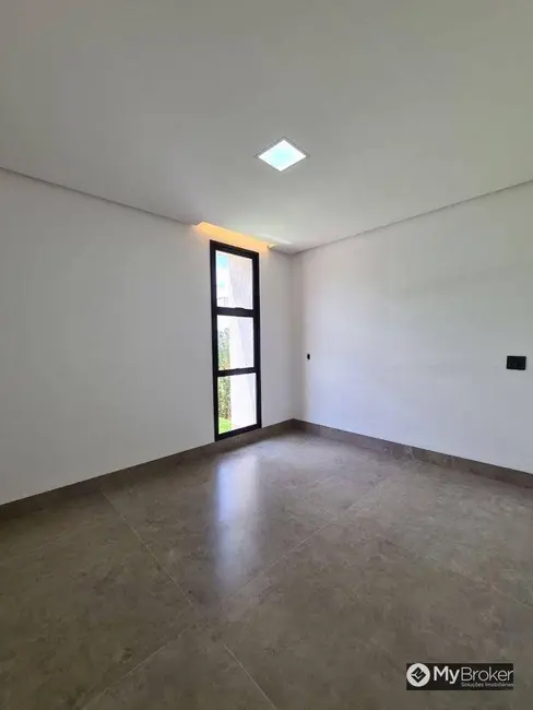 Foto 4 de Casa de Condomínio com 4 quartos à venda, 360m2 em Residencial Condomínio Jardim Veneza, Senador Canedo - GO