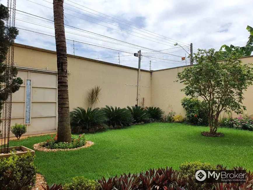 Foto 3 de Casa com 3 quartos à venda, 360m2 em Jardim Ipê, Goiania - GO