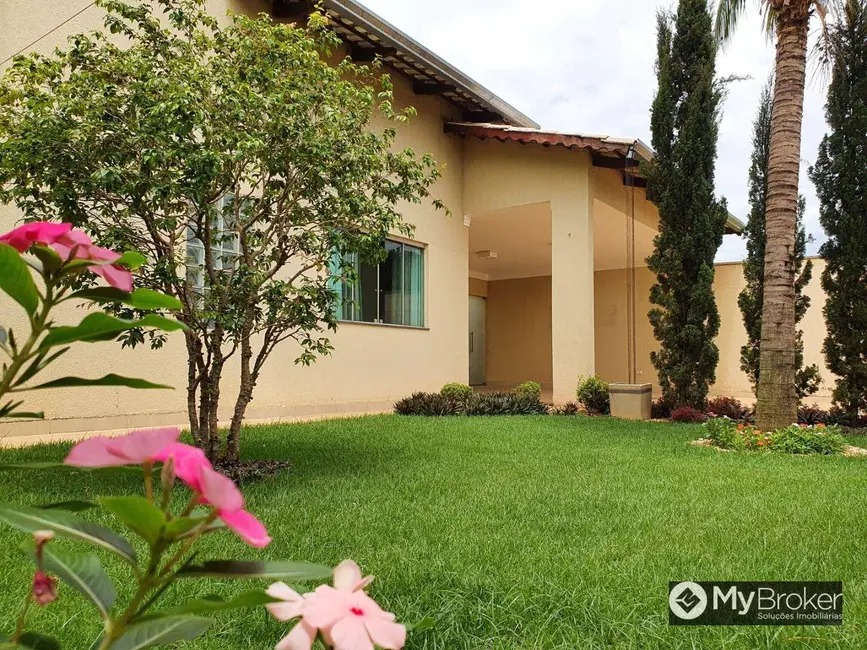 Foto 4 de Casa com 3 quartos à venda, 360m2 em Jardim Ipê, Goiania - GO