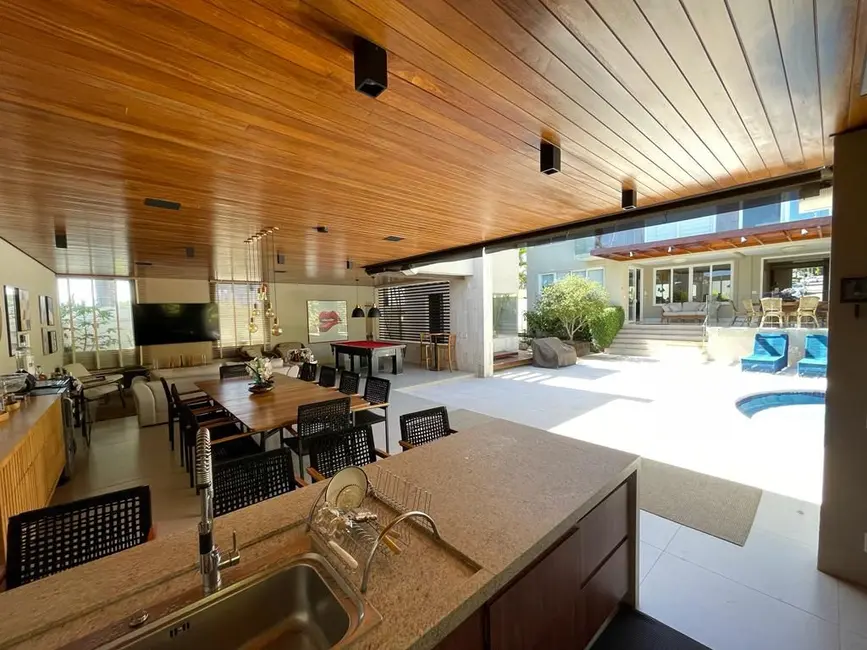 Foto 4 de Sobrado com 4 quartos à venda, 800m2 em Residencial Alphaville Flamboyant, Goiania - GO