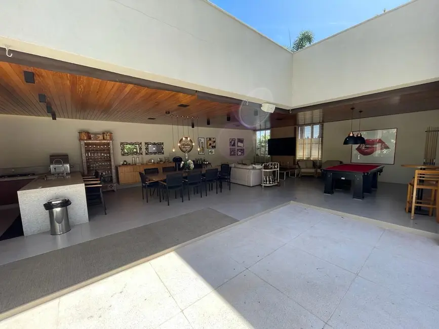 Foto 3 de Sobrado com 4 quartos à venda, 800m2 em Residencial Alphaville Flamboyant, Goiania - GO