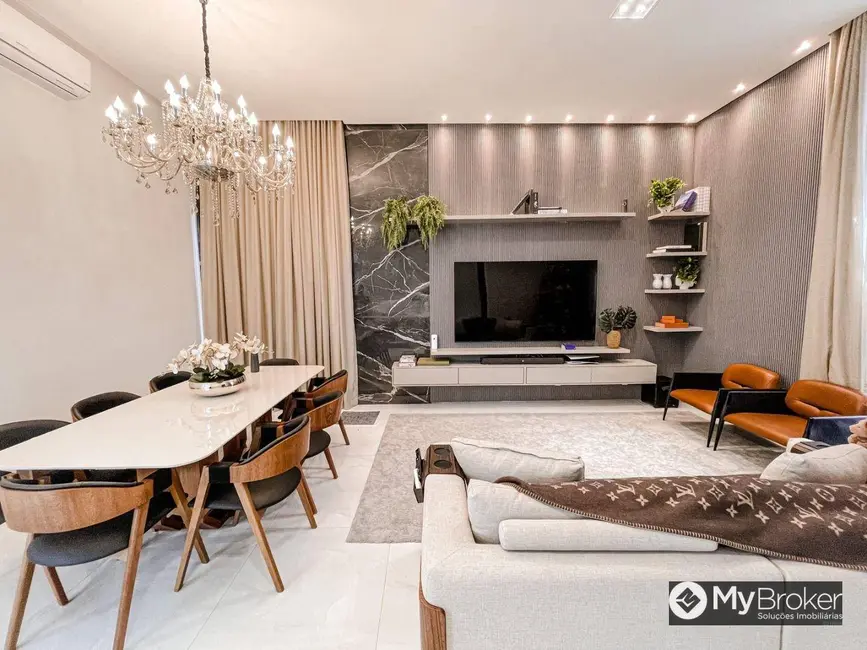 Casa de Condomínio com 4 quartos à venda, 434m2 em Residencial Goiânia Golfe Clube, Goiania - GO - imagem 3 Foto 3 de Casa de Condomínio com 4 quartos à venda, 434m2 em Residencial Goiânia Golfe Clube, Goiania - GO