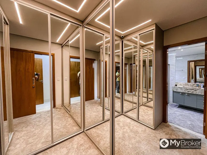 Casa de Condomínio com 4 quartos à venda, 434m2 em Residencial Goiânia Golfe Clube, Goiania - GO - imagem 7 Foto 7 de Casa de Condomínio com 4 quartos à venda, 434m2 em Residencial Goiânia Golfe Clube, Goiania - GO