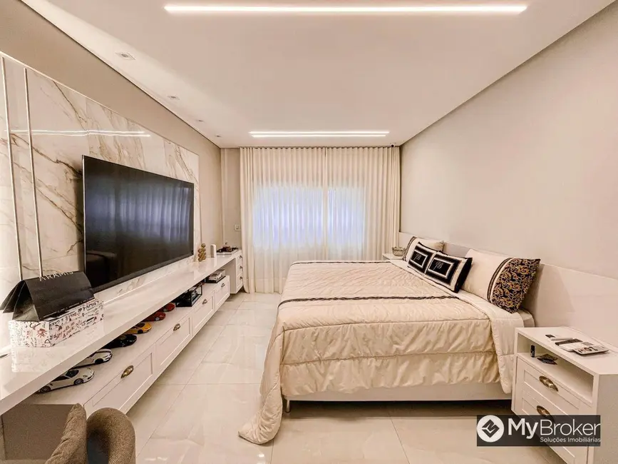 Casa de Condomínio com 4 quartos à venda, 434m2 em Residencial Goiânia Golfe Clube, Goiania - GO - imagem 5 Foto 5 de Casa de Condomínio com 4 quartos à venda, 434m2 em Residencial Goiânia Golfe Clube, Goiania - GO