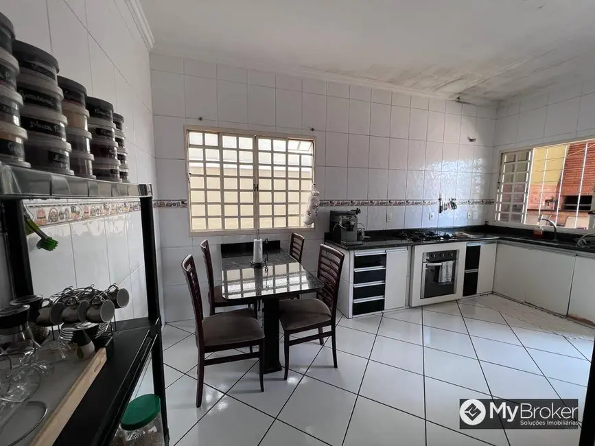 Foto 4 de Casa com 3 quartos à venda, 366m2 em Jardim Califórnia, Goiania - GO