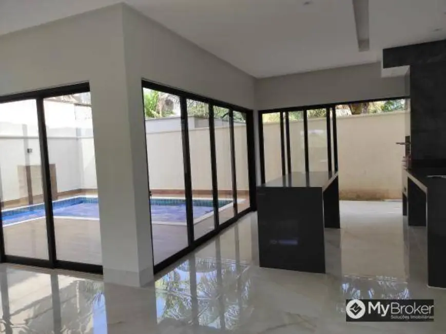 Foto 8 de Sobrado com 3 quartos à venda, 570m2 em Condomínio do Lago, Goiania - GO