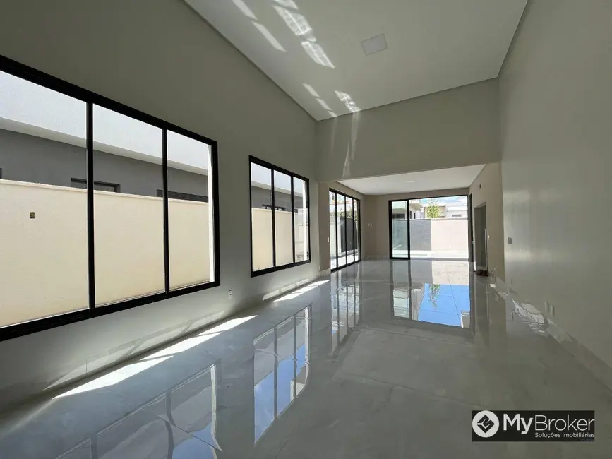 Casa de Condomínio com 4 quartos à venda, 417m2 em Loteamento Portal do Sol I, Goiania - GO - imagem 3 Foto 3 de Casa de Condomínio com 4 quartos à venda, 417m2 em Loteamento Portal do Sol I, Goiania - GO