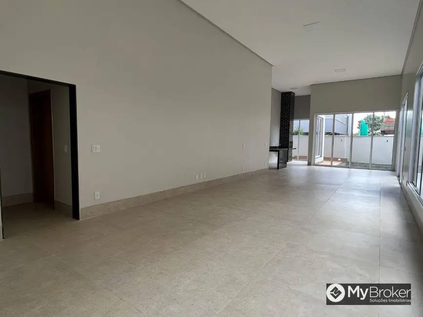 Casa de Condomínio com 4 quartos à venda, 434m2 em Residencial Goiânia Golfe Clube, Goiania - GO - imagem 3 Foto 3 de Casa de Condomínio com 4 quartos à venda, 434m2 em Residencial Goiânia Golfe Clube, Goiania - GO