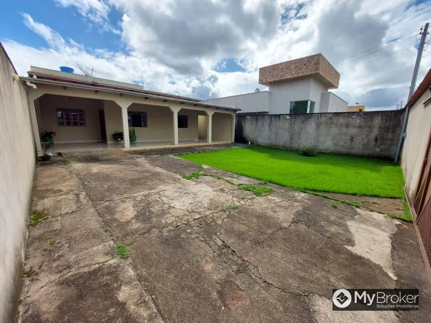 Foto 2 de Casa com 3 quartos à venda, 350m2 em Bairro Santa Rita, Goiania - GO