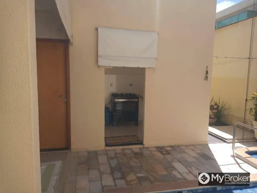 Casa de Condomínio com 3 quartos para alugar, 390m2 em Jardins Madri, Goiania - GO - imagem 8 Foto 8 de Casa de Condomínio com 3 quartos para alugar, 390m2 em Jardins Madri, Goiania - GO