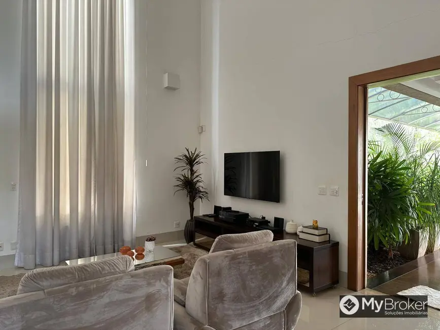 Sobrado com 5 quartos à venda e para alugar, 548m2 em Jardim Goiás, Goiania - GO - imagem 8 Foto 8 de Sobrado com 5 quartos à venda e para alugar, 548m2 em Jardim Goiás, Goiania - GO