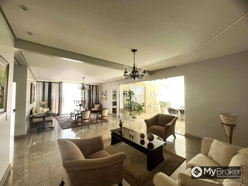 Sobrado com 4 quartos à venda, 651m2 em Aparecida De Goiania - GO - imagem 3 Foto 3 de Sobrado com 4 quartos à venda, 651m2 em Aparecida De Goiania - GO