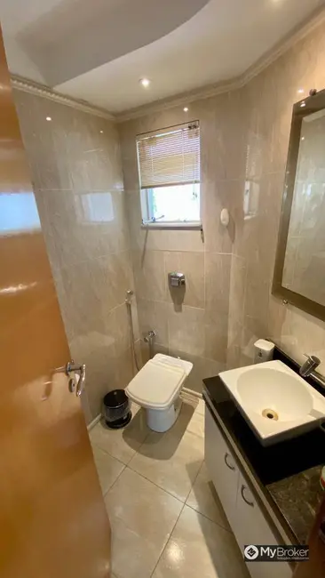 Foto 2 de Sobrado com 4 quartos à venda, 434m2 em Aparecida De Goiania - GO