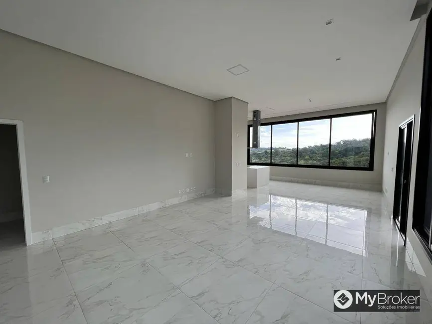 Foto 3 de Casa de Condomínio com 4 quartos à venda, 360m2 em Residencial Marília, Senador Canedo - GO