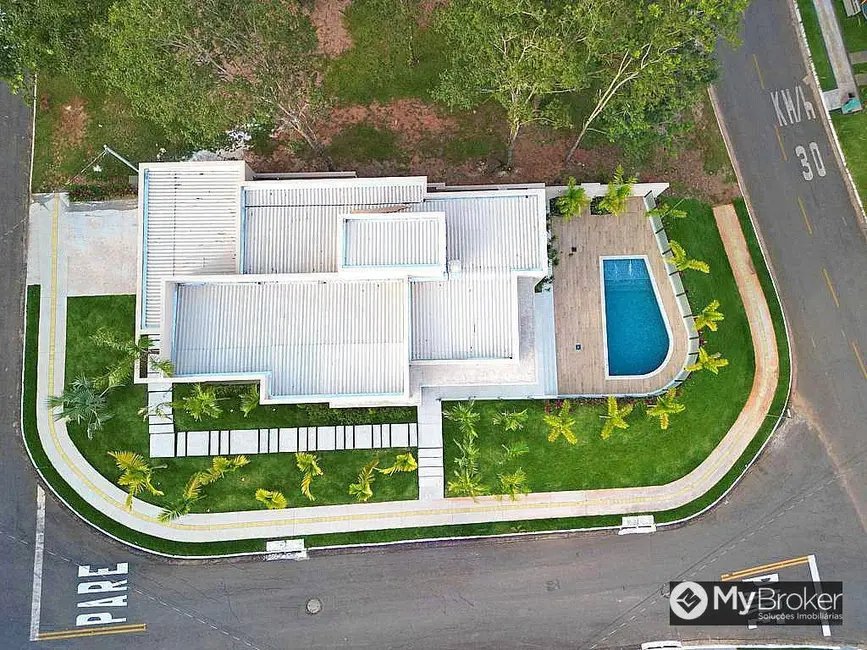 Sobrado com 4 quartos à venda, 680m2 em Condomínio do Lago, Goiania - GO - imagem 3 Foto 3 de Sobrado com 4 quartos à venda, 680m2 em Condomínio do Lago, Goiania - GO