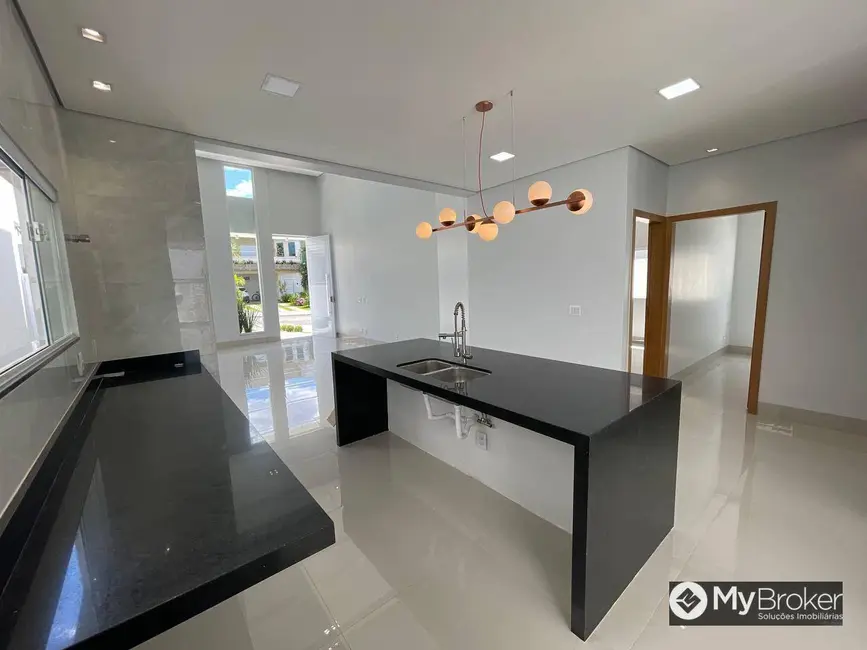 Casa com 3 quartos à venda, 360m2 em Senador Canedo - GO - imagem 5 Foto 5 de Casa com 3 quartos à venda, 360m2 em Senador Canedo - GO