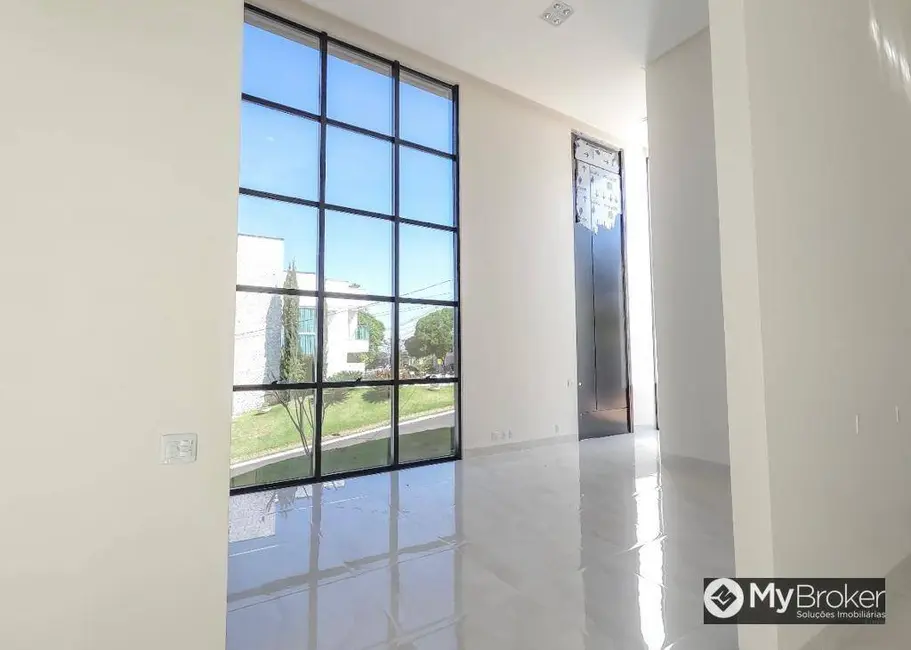 Foto 5 de Sobrado com 5 quartos à venda, 491m2 em Condomínio do Lago, Goiania - GO
